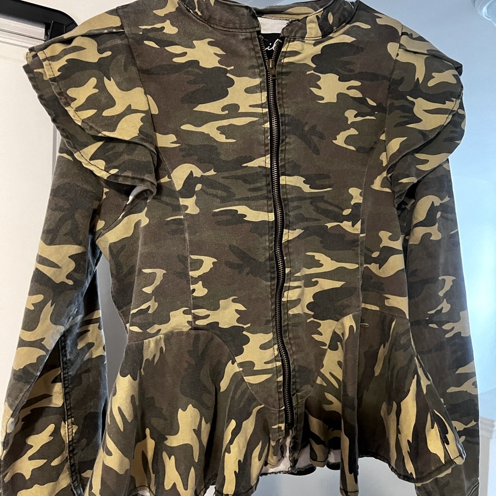 Retro Style Camo Jacket